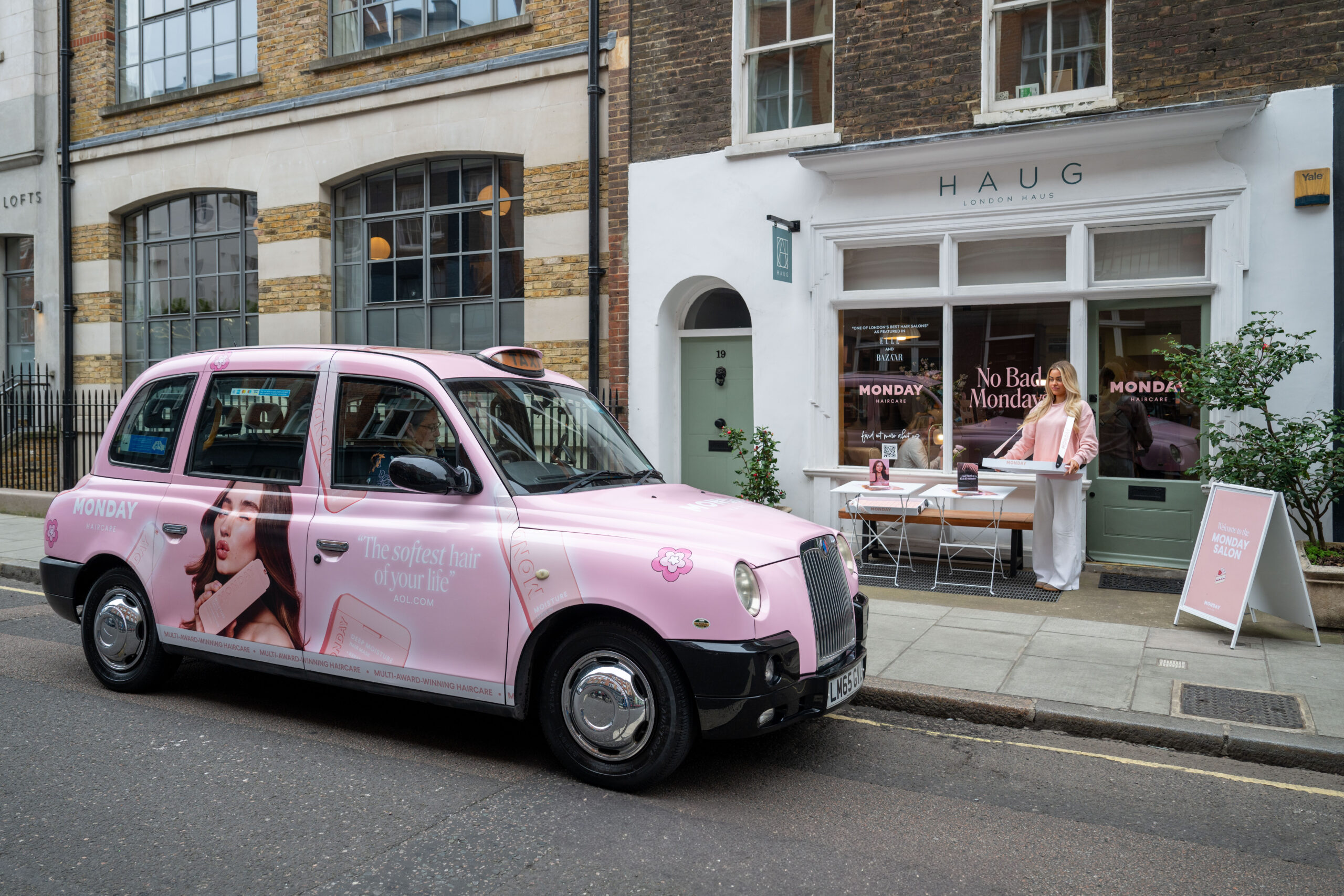 An example of using a taxi alongside a pop-up store in London, for Monday Haircare.
