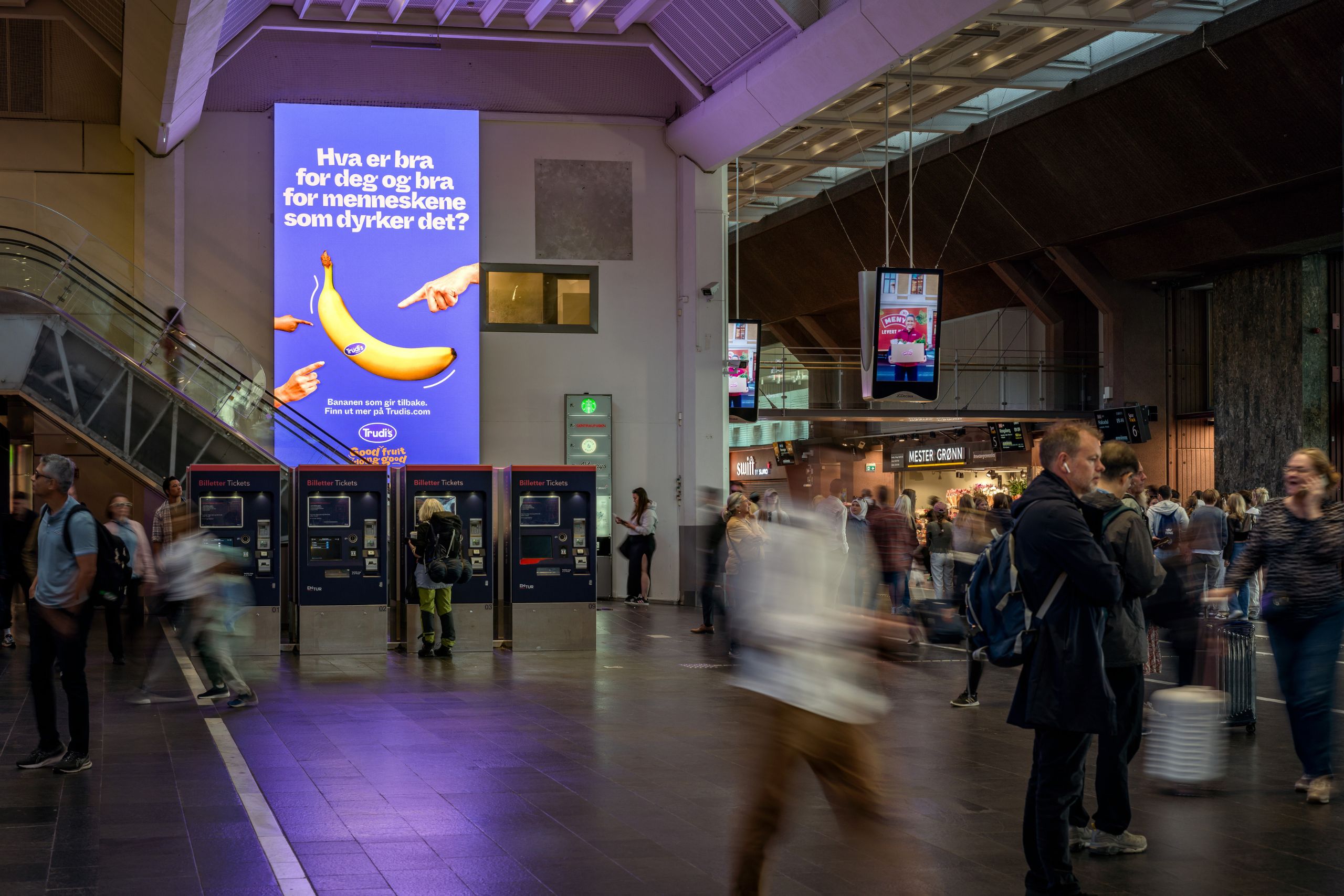 An example of DOOH advertising in Norway, Oslo.