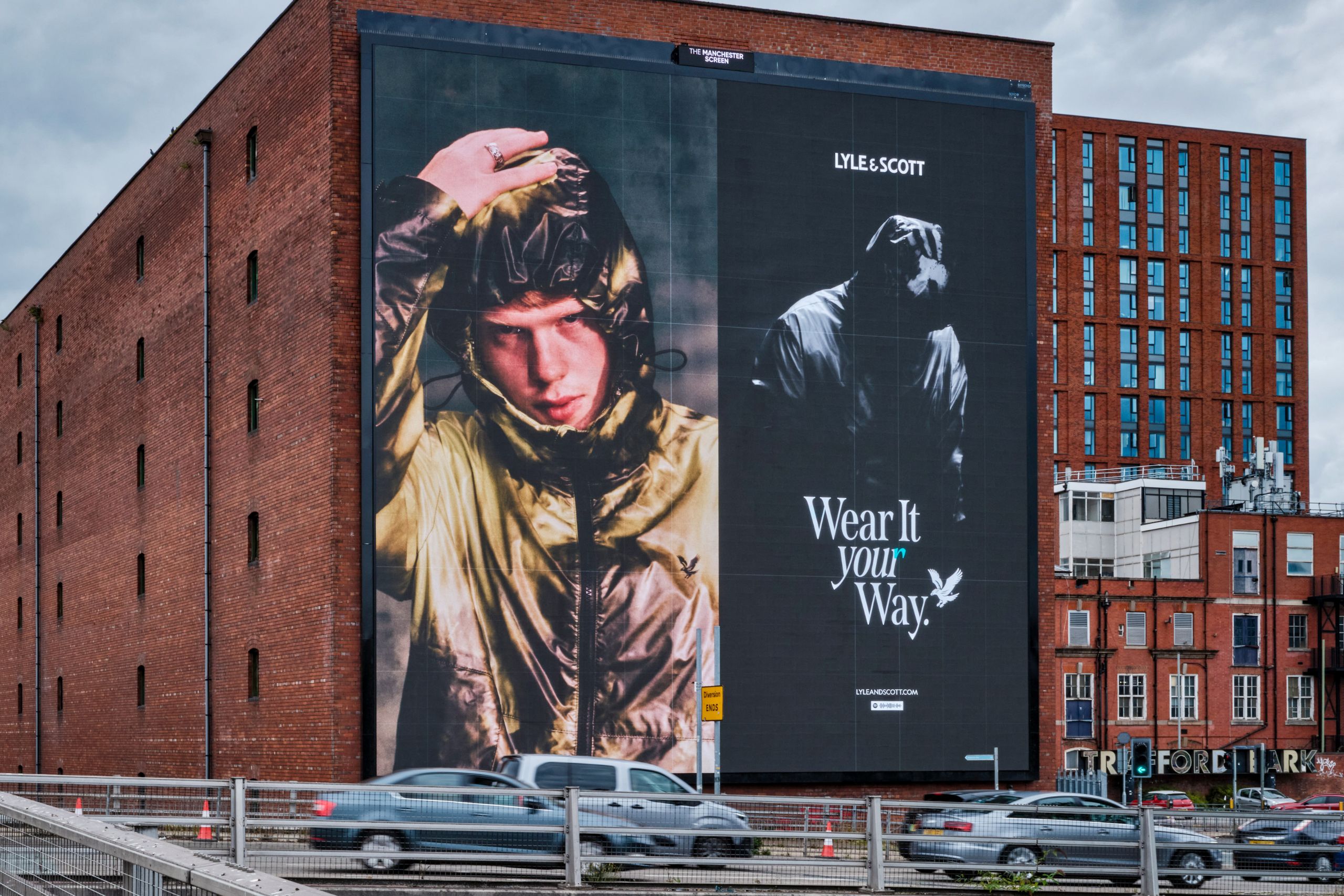 Lyle Scott Premium Digital Billboard Advertising - Excite Out Of Home Lyle Scott Premium Digital Billboard Advertising
