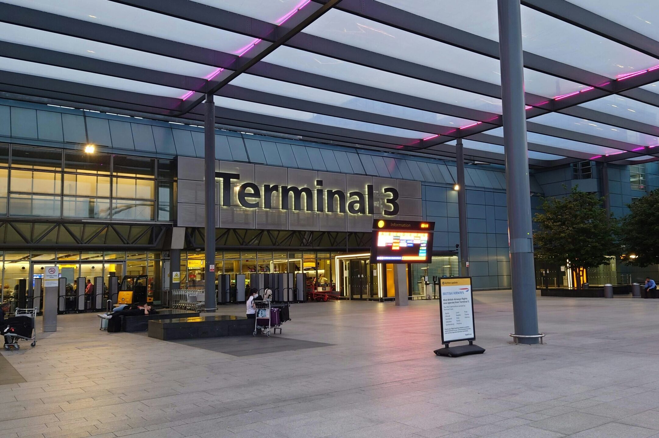 Heathrow Terminal 3 Advertising - Excite Out Of Home Heathrow Terminal 3 Advertising