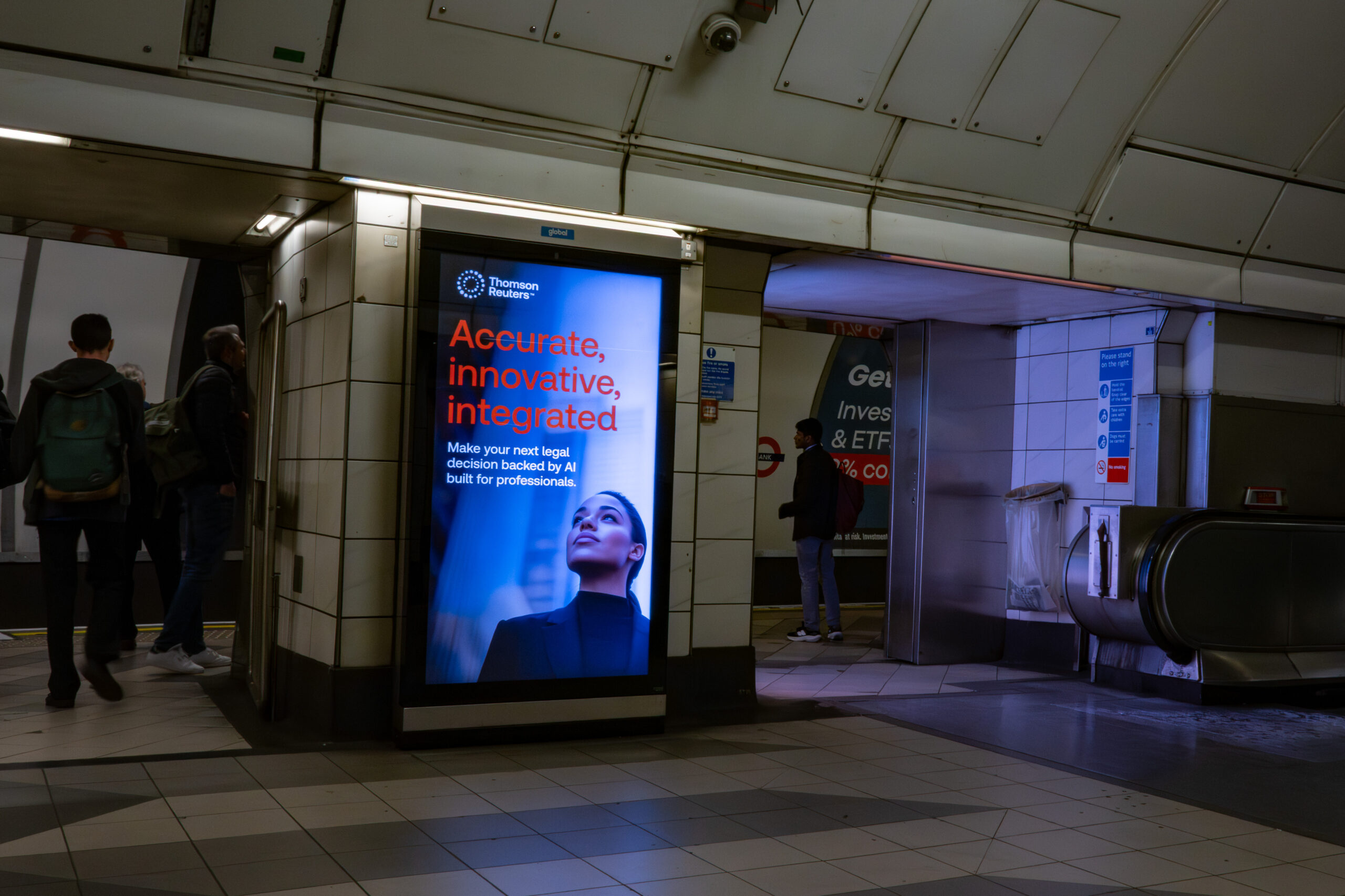 Digital Tube advertising (DOOH) screen inside a London Underground station