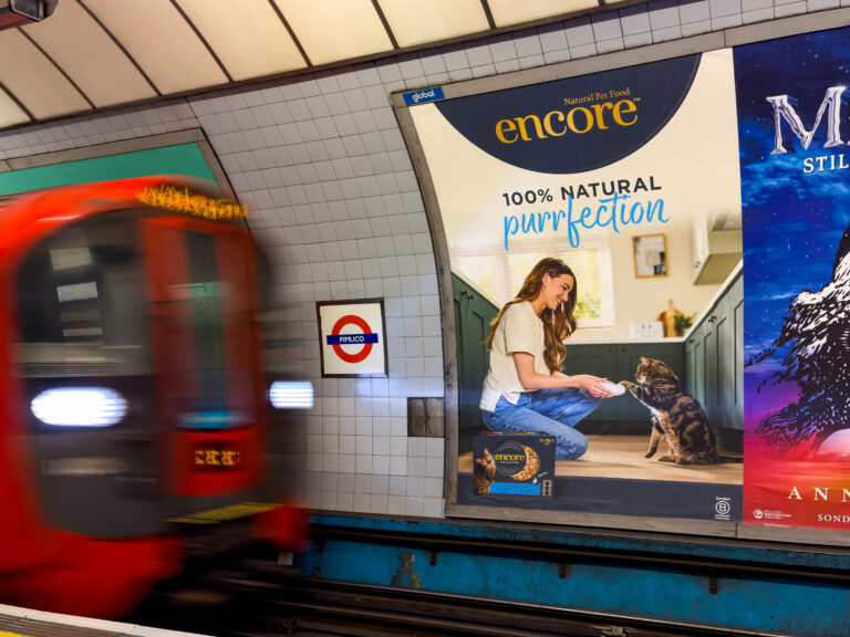 Tube Advertising London Underground - Excite Out Of Home - Excite Out Of Home London Underground Tube advertising inside a busy station